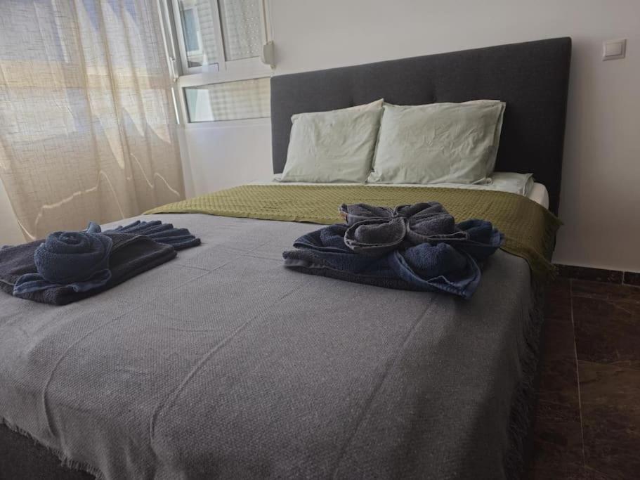 Tao City Center Apartment With Fee Wifi And Air Con By Namaste Elite ตอร์เรโมลิโนส ภายนอก รูปภาพ